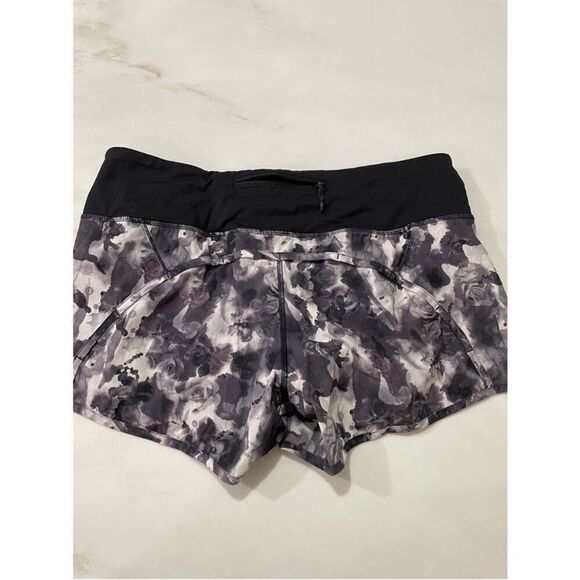 Lululemon Run Speed Floral print shorts size 8 - Picture 3 of 5